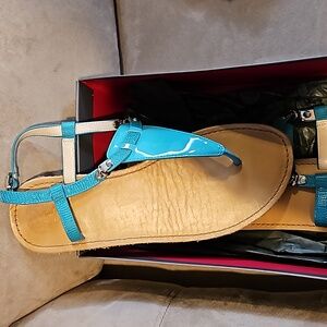 Never worn vince camuto sandals size 10
